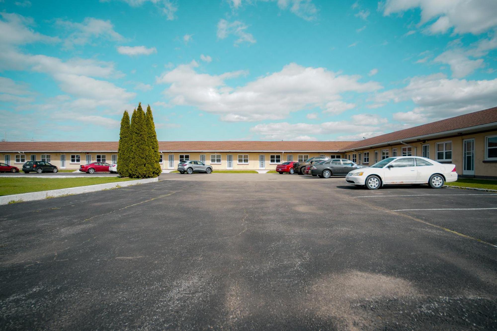 Faulds Motel Sarnia Kültér fotó