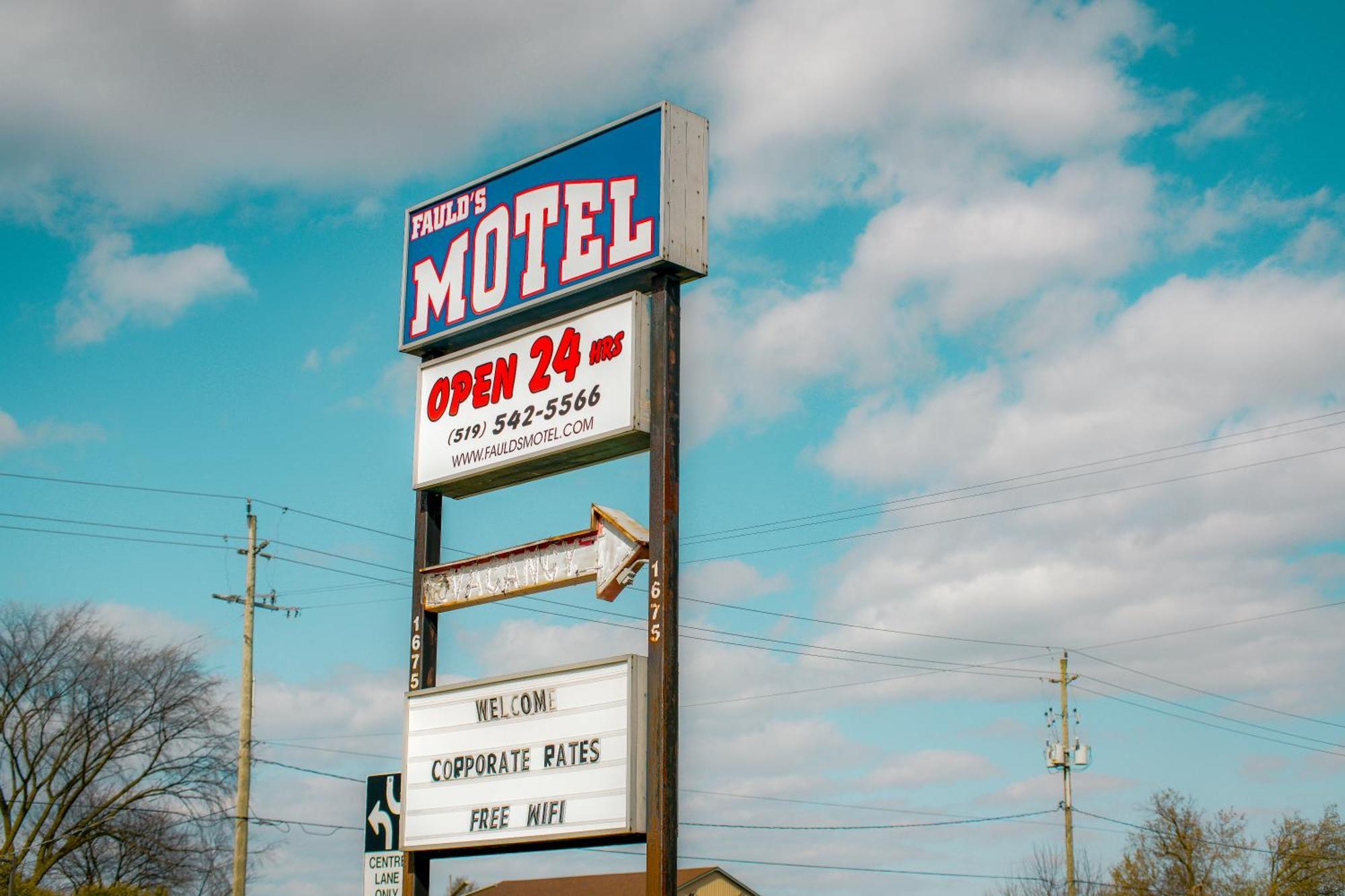 Faulds Motel Sarnia Kültér fotó